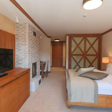 Vucko Private Apartment With Balcony